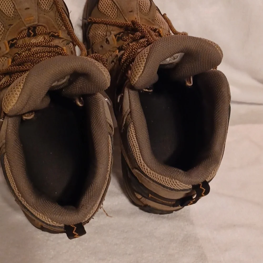 Merrell Men's Tan and Black Outdoor Boots Waterproof Boots Size 9.5
